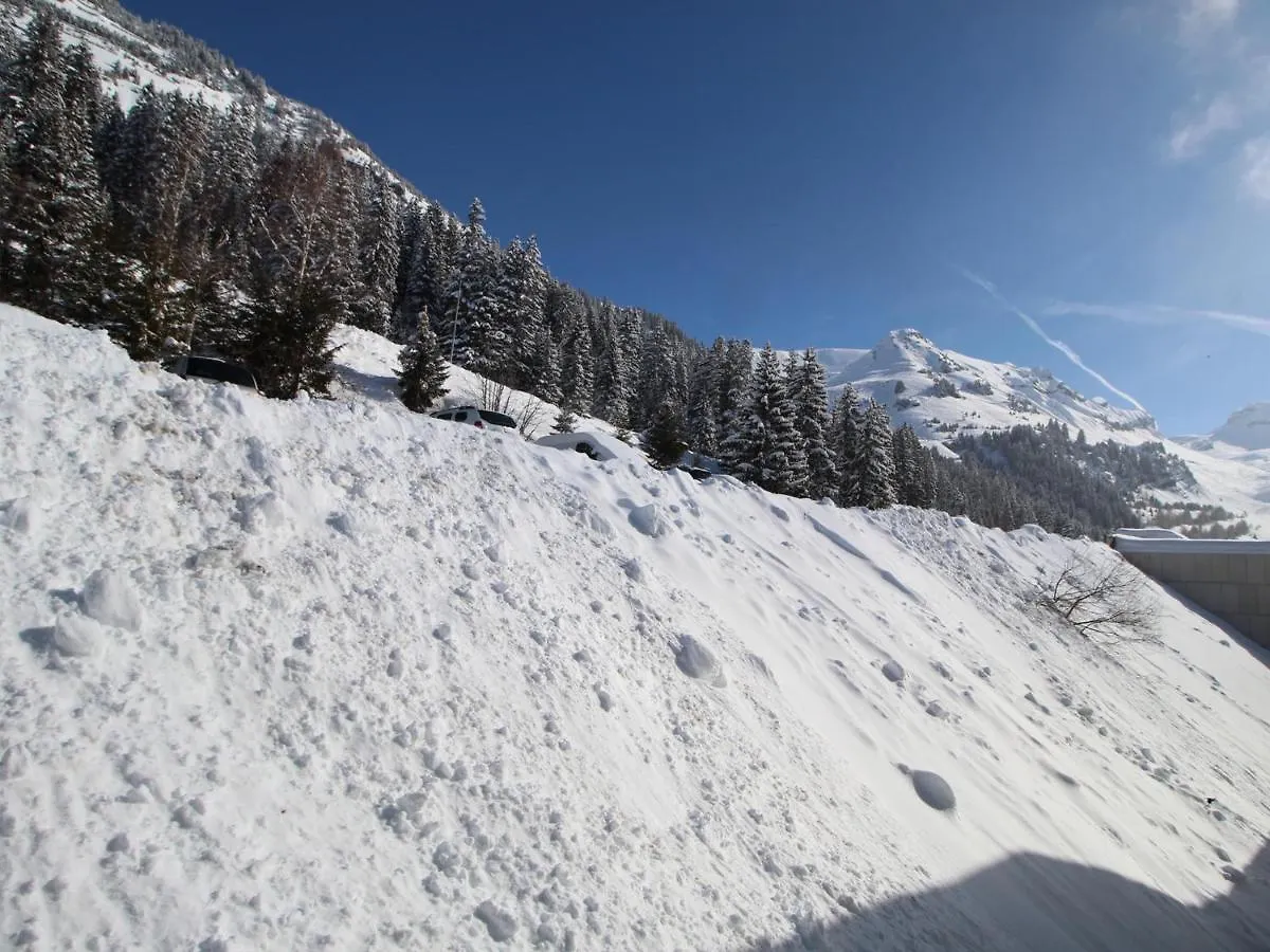 Appartement 2 Pieces Pour 5 Pers. A Flaine Foret, A 350M Des Pistes Et Proche Des Commerces - Fr-1-687-34 Araches-la-Frasse 0*,  France